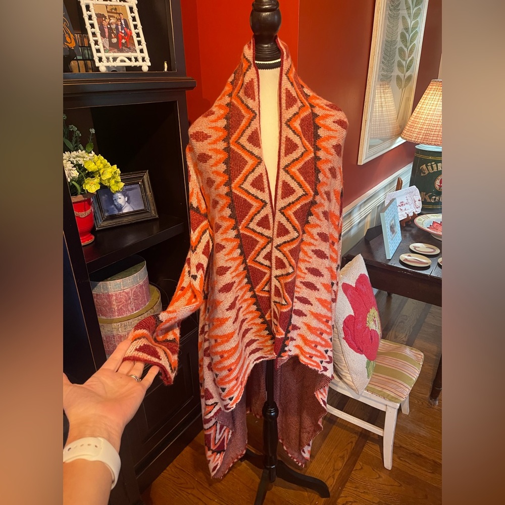 Anthropologie Long sleeve sweater cardigan, light   Peachy colors, XS